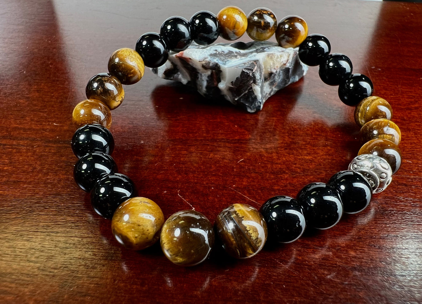 Tiger Eye with brown with Black Onyx 8mm smooth round AAA quality beaded Crystal Stretchy Bracelet. Man’s gift