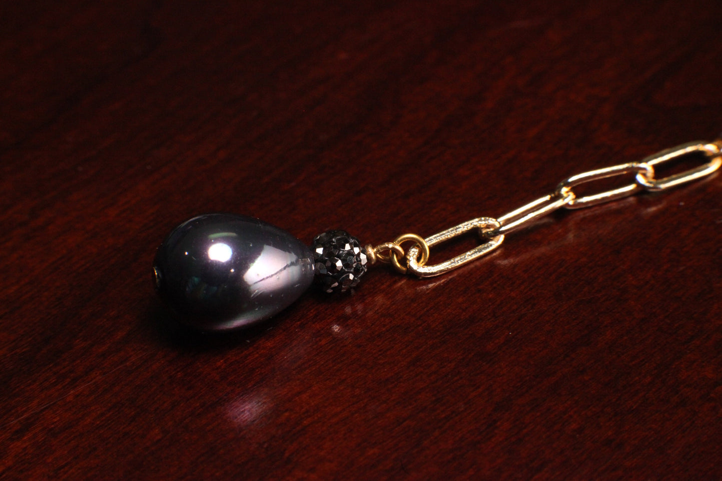 Gold Paperclip Chain Y Necklace dangling Black South Seashell Pearl Drop Necklace 18K Gold vermeil Anti Tarnish