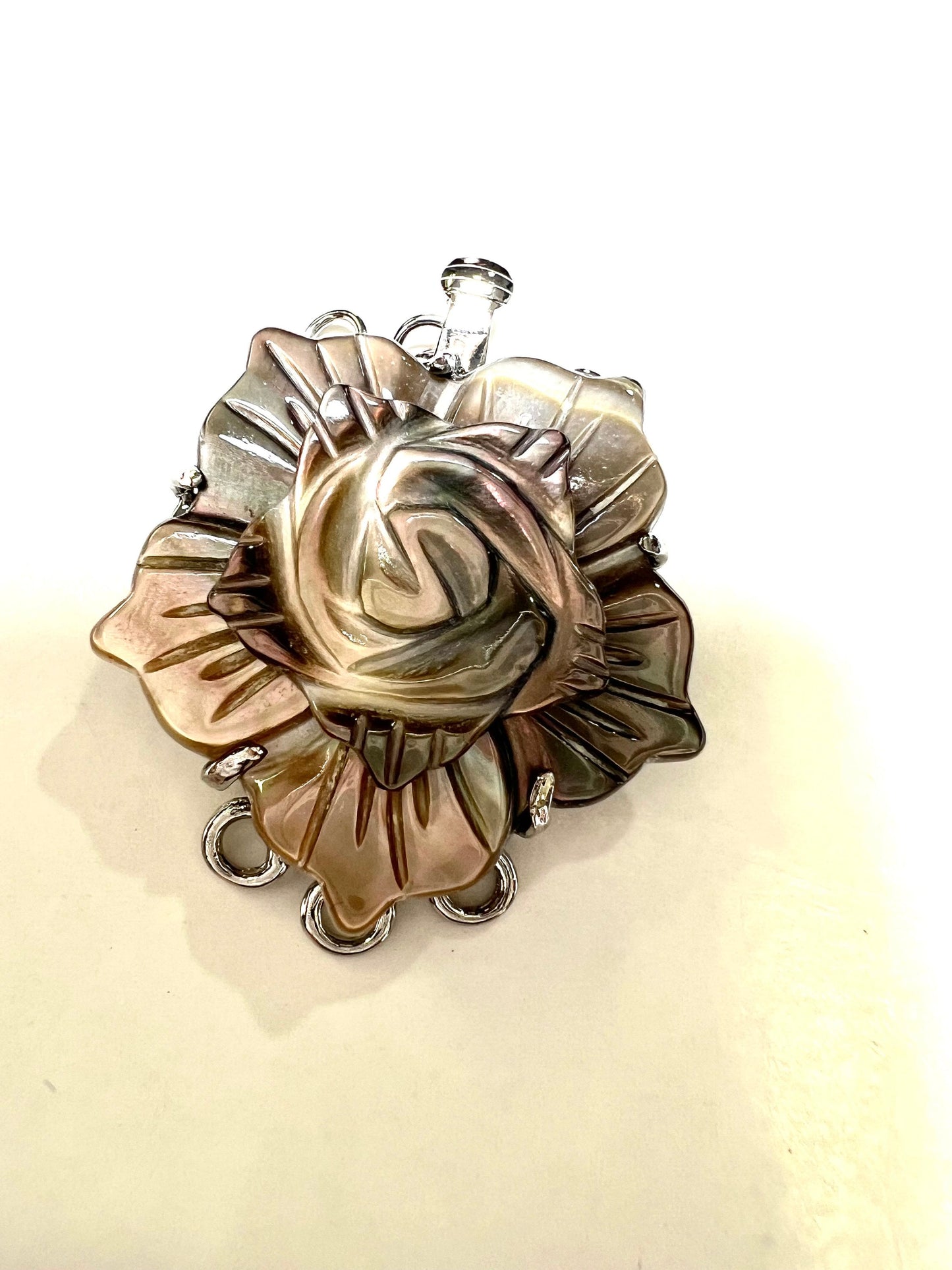Mother of pearl clasp.Black Lip Mother of pearl 3 Loop Fancy Flower Clasp , Jewelry Making Rhodium 3 line Necklace Bracelet clasp