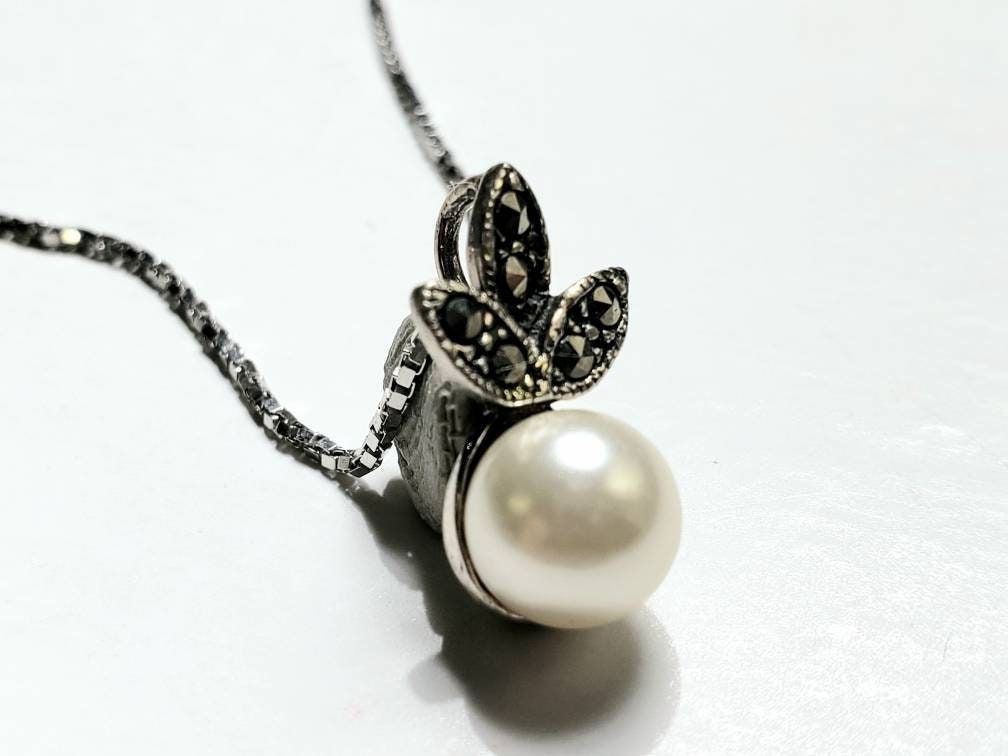 925 Sterling Silver Marcasite with Pearl 8mm Flower Post Earrings and Sterling Silver Box Chain 16" Necklace vintage Antique jewelry set.