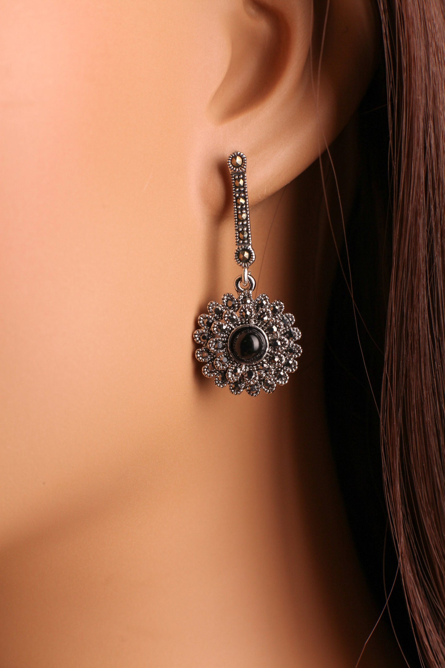 Vintage Marcasite 925 Sterling Silver Black Onyx 17mm dangling earrings. 925 stamped, Antique vintage gift for her