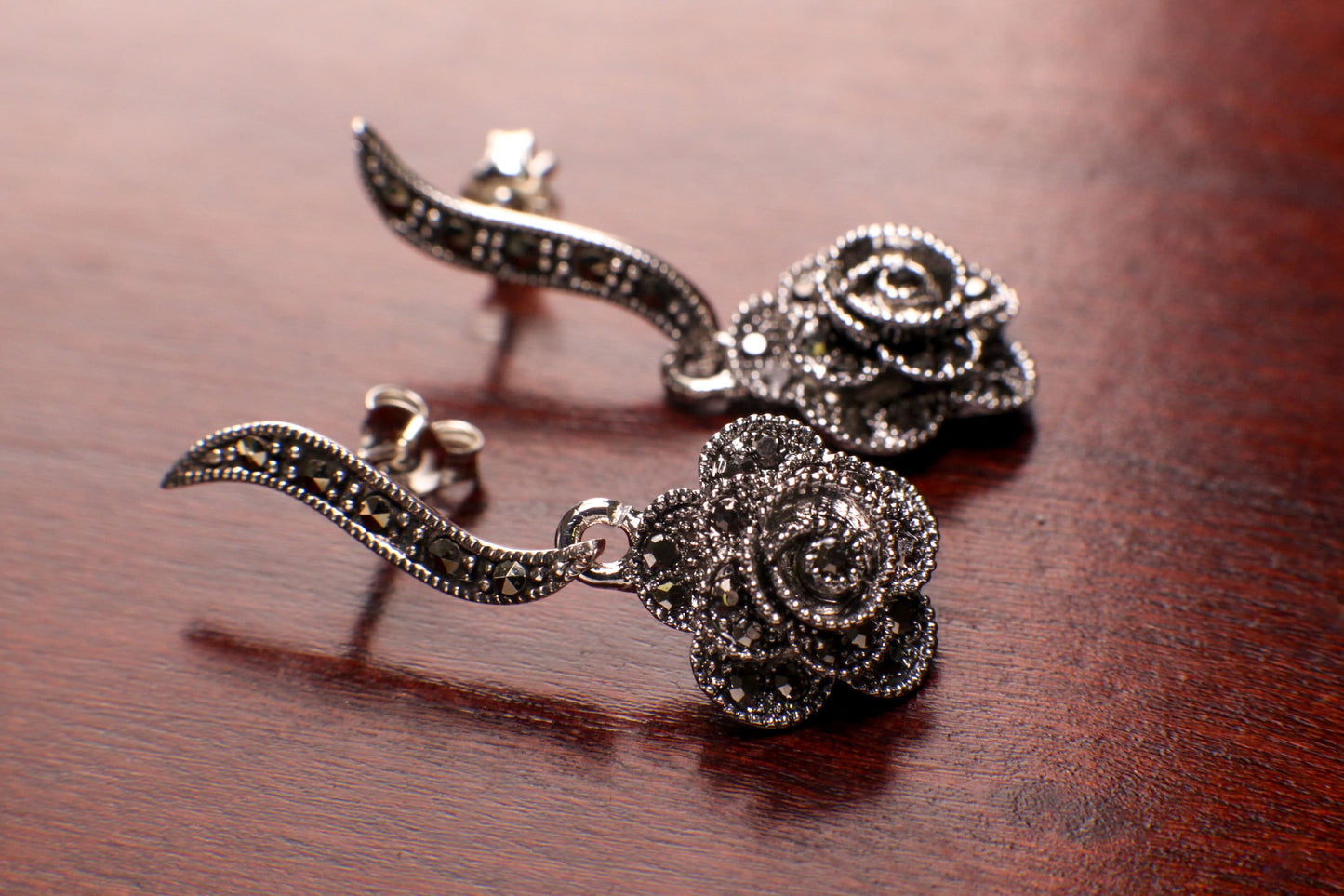 Vintage Marcasite 925 Sterling Silver Rose 13x31mm Post dangling earrings. 925 stamped