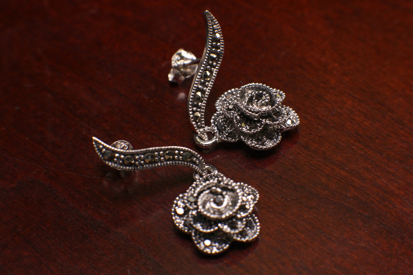 Vintage Marcasite 925 Sterling Silver Rose 13x31mm Post dangling earrings. 925 stamped
