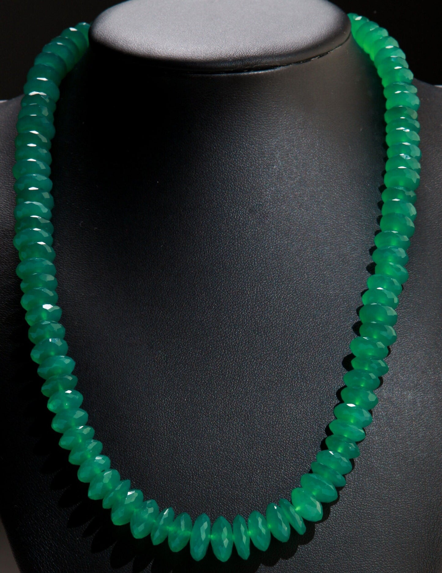 Genuine Green Onyx German Cut large Graduated Faceted Roundel 7-11mm AAA Quality 17.5" Necklace with 2" Extension Chain, May Birthstone