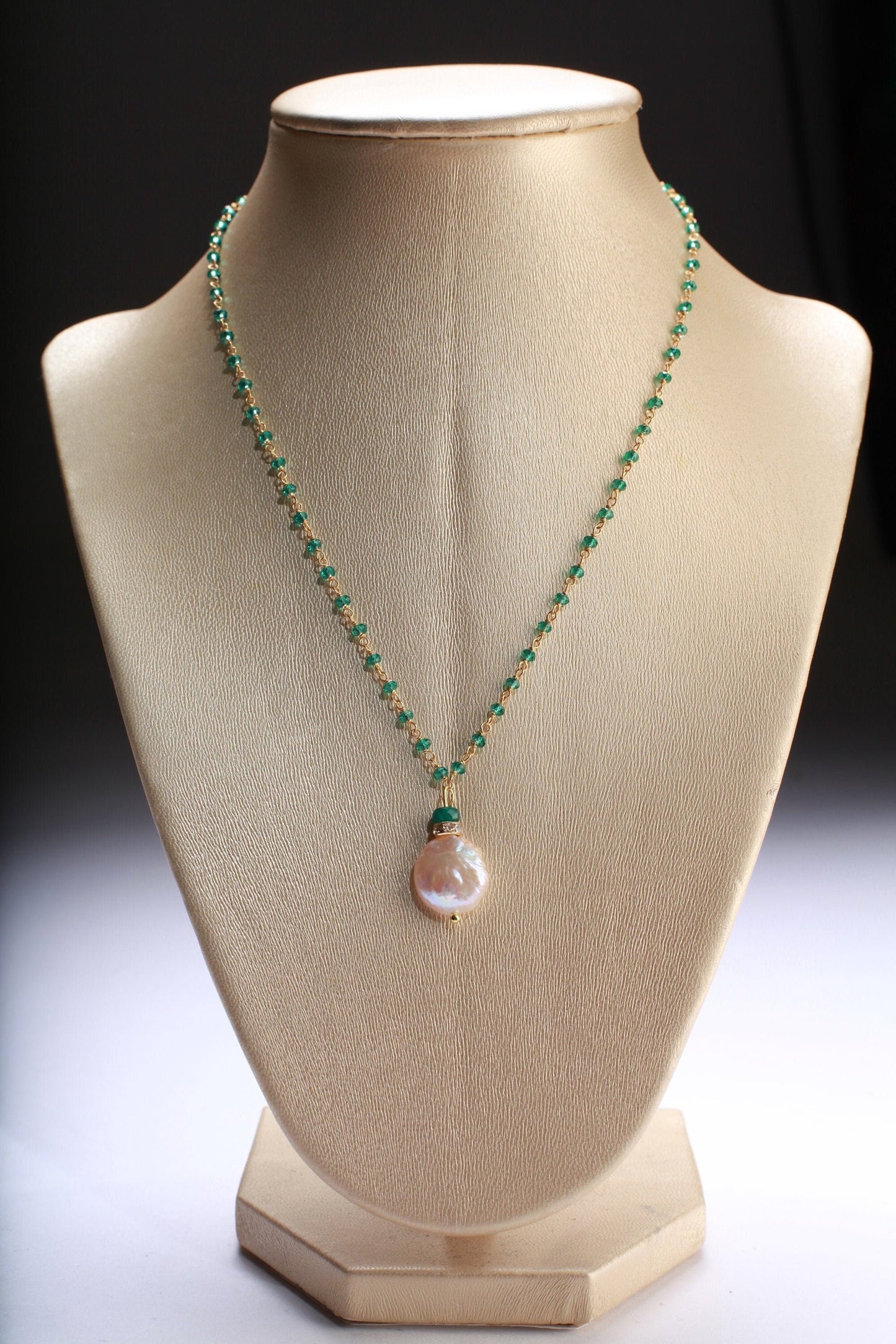 Green quartz Beaded Chain with Genuine Freshwater Coin Pearl Centerpiece Rhinestones Focal bead 16" gold Necklace