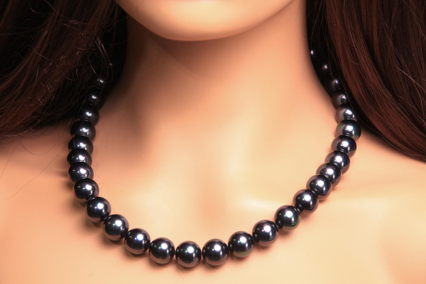 14mm South Sea Shell Mother of Pearl large Rainbow Peacock Black AB with mag clasp Statement Necklace, Party, Evening wear, Gift