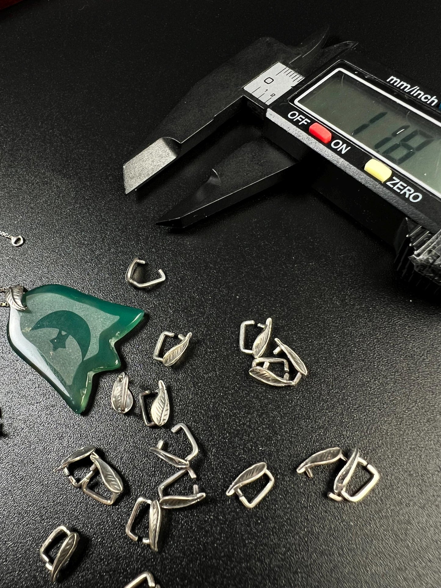 925 Sterling Silver Leaf bail, vintage handmade 8mm Bali pinch Bails Pendant holder. 1 piece