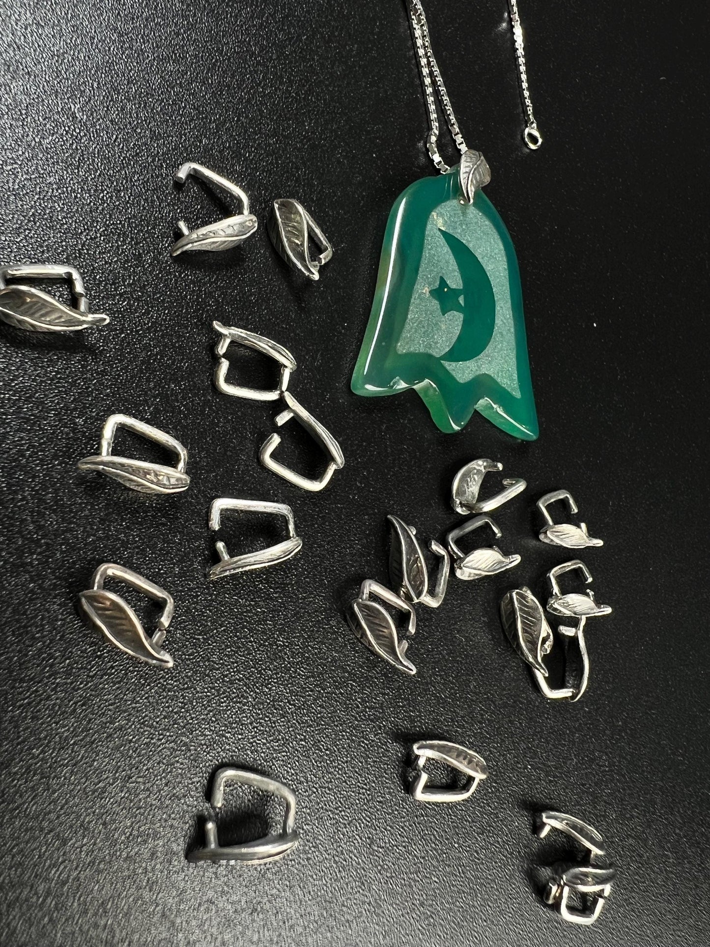 925 Sterling Silver Leaf bail, vintage handmade 8mm Bali pinch Bails Pendant holder. 1 piece