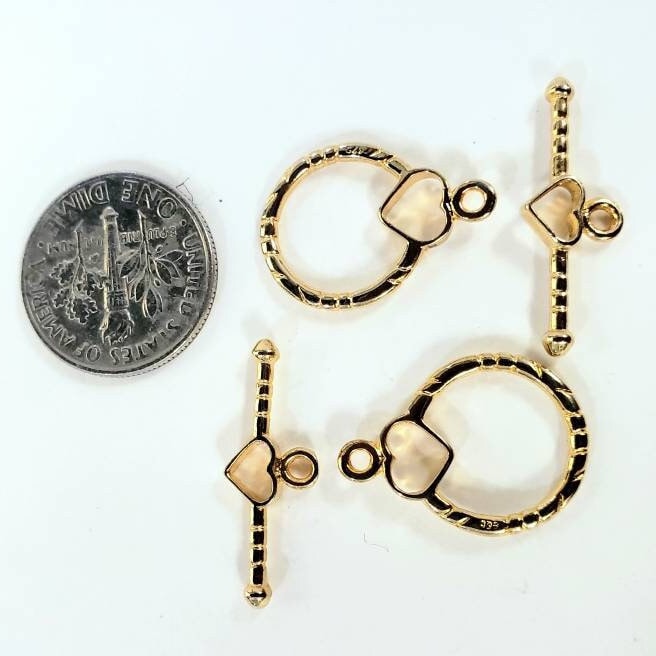 18k gold vermeil 14X19mm circle heart toggle clasp. 1 set, 18k gold over 925 Sterling Silver.