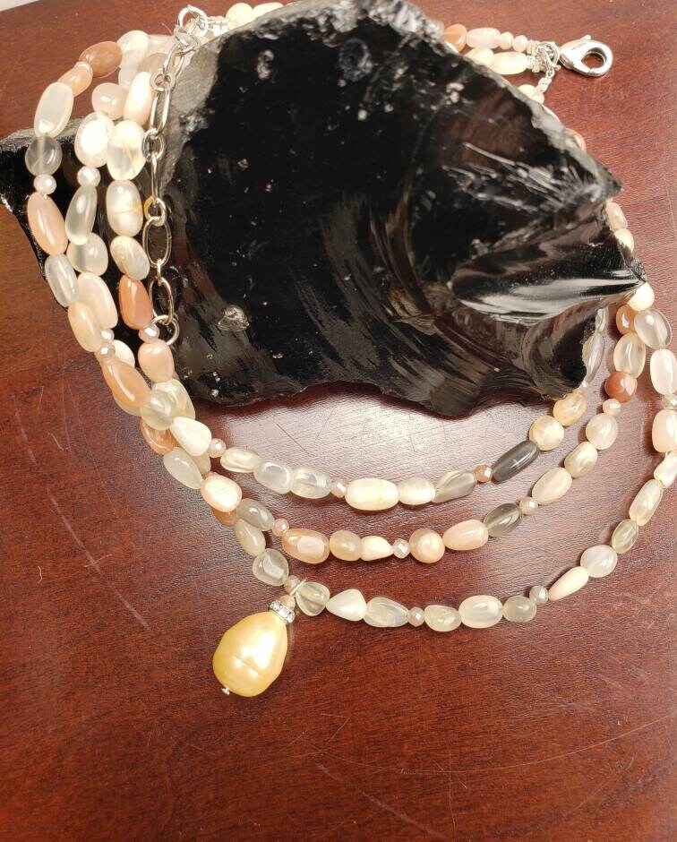 Natural peach Moonstone freeform nugget brown shaded 3 layer Focal south seashell Baroque pearl Pendant Necklace, 18" plus 3" Extension