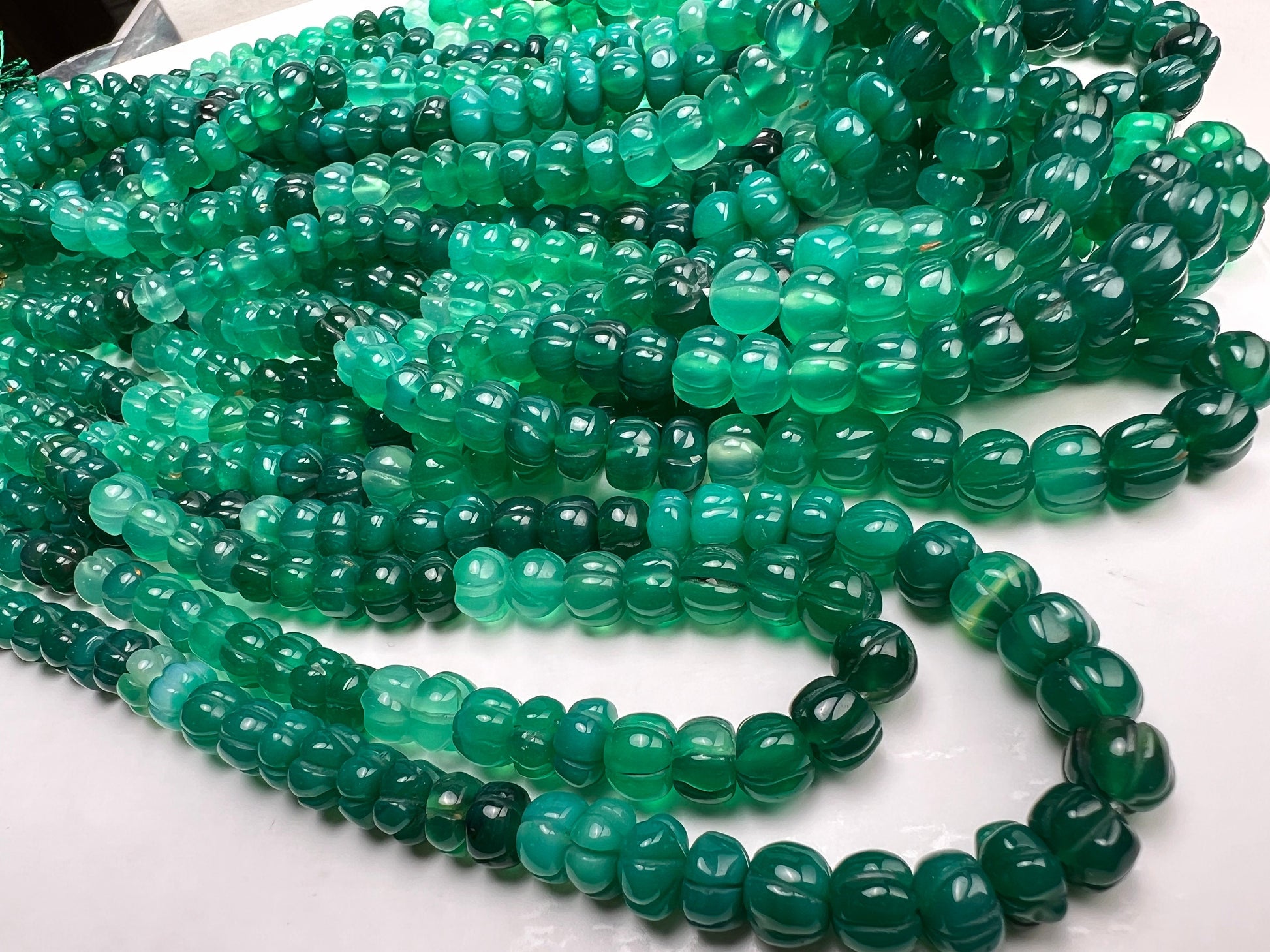 Natural Green Onyx Pumpkin shape hand carved bead Emerald Green shaded 8.5-9mm Melon bead , 7” strand apprx 28 pcs or 14” full strand 56 pcs