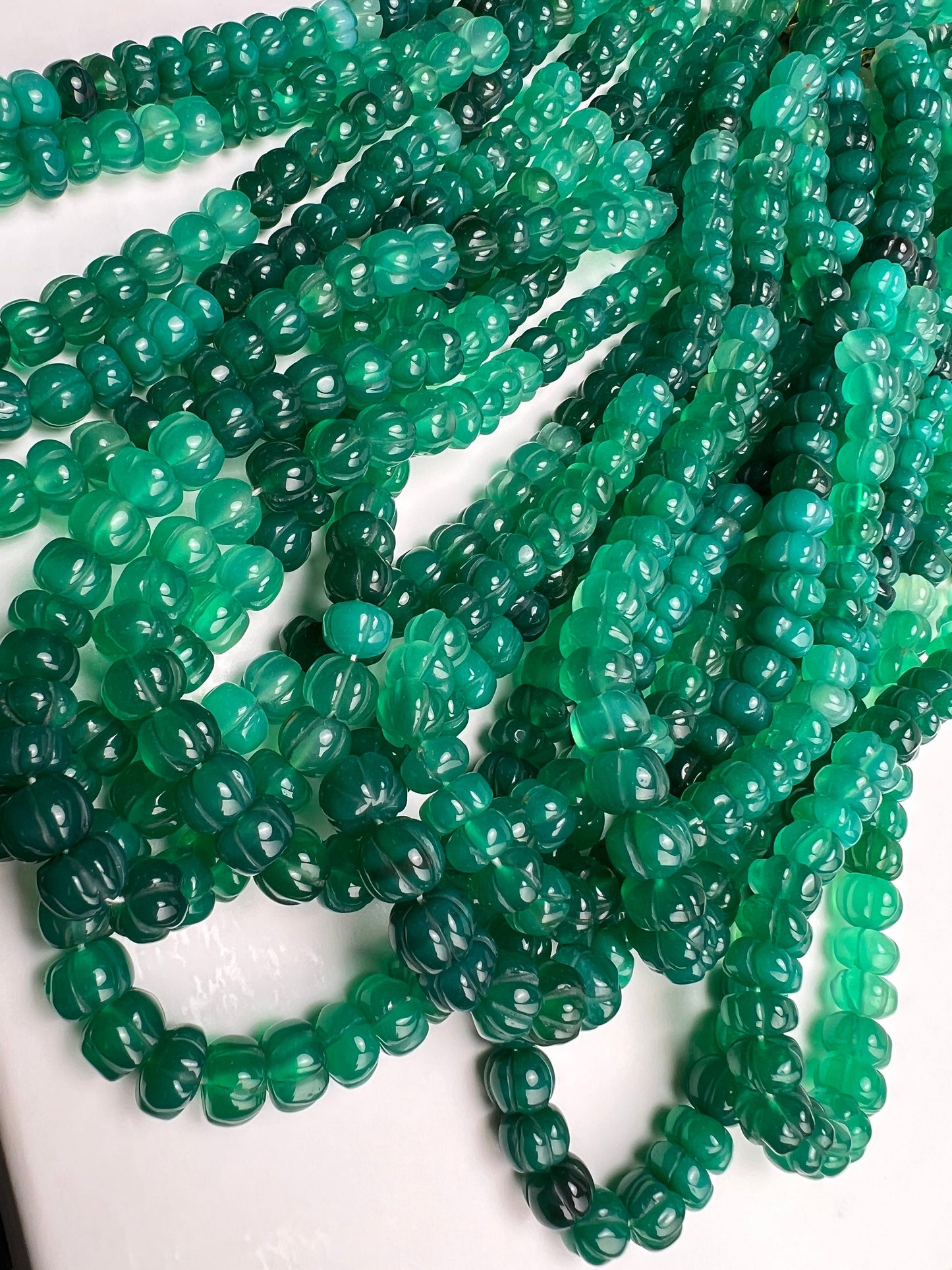 Natural Green Onyx Pumpkin shape hand carved bead Emerald Green shaded 8.5-9mm Melon bead , 7” strand apprx 28 pcs or 14” full strand 56 pcs