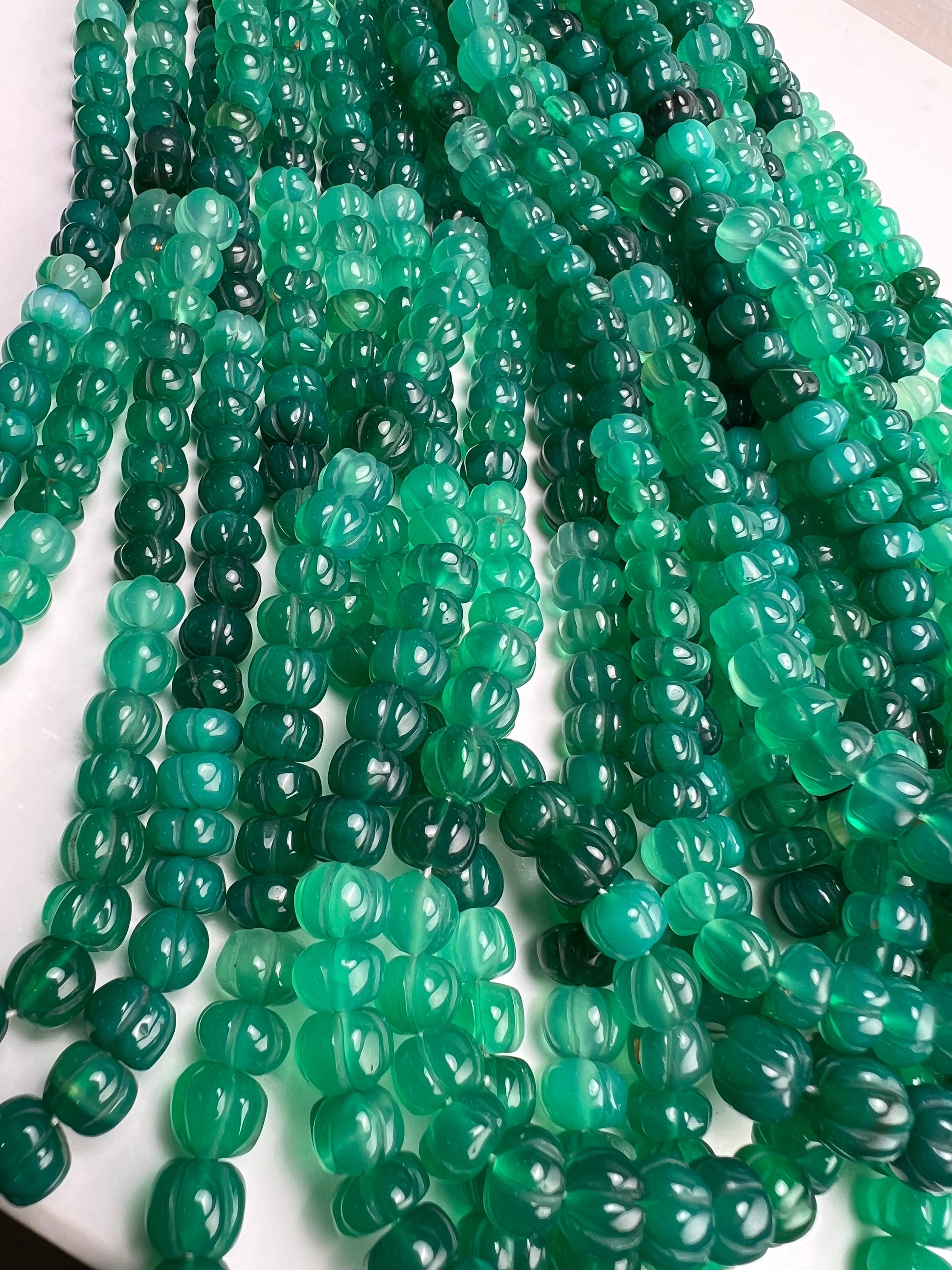 Natural Green Onyx Pumpkin shape hand carved bead Emerald Green shaded 8.5-9mm Melon bead , 7” strand apprx 28 pcs or 14” full strand 56 pcs