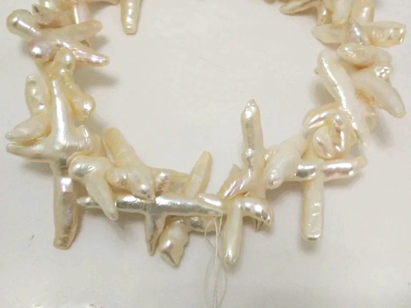 5 pcs Freshwater Natural Cross Pearl, Diagonally drilled, Focal spacer bead. Approx. 20x40mm, 5 pieces set