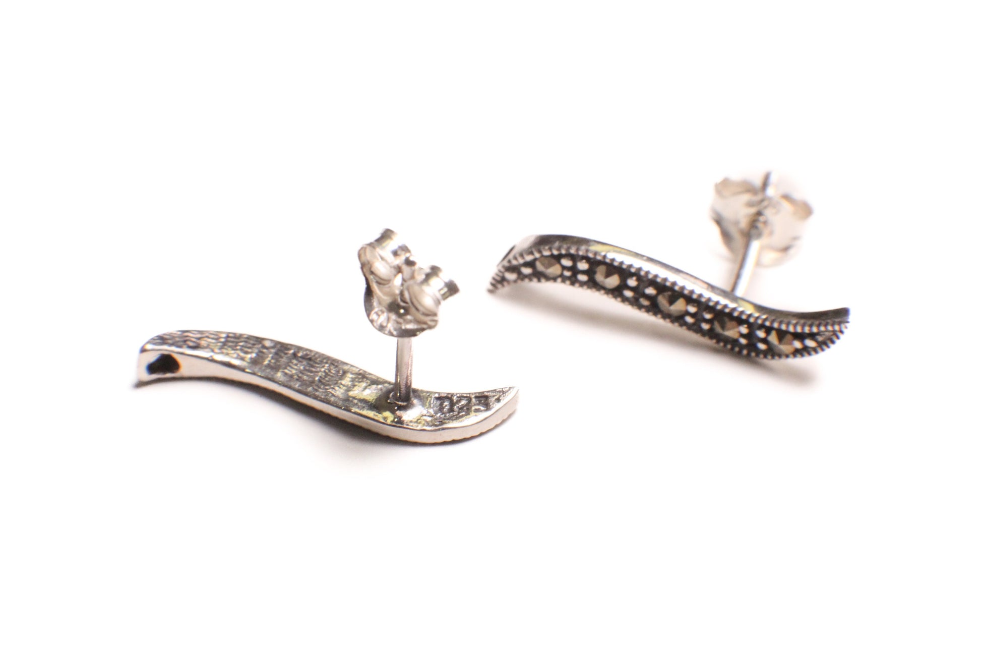 Vintage Marcasite 925 Sterling Silver Flower 4x19mm post dangling wave earrings. 925 stamped, gift for her.