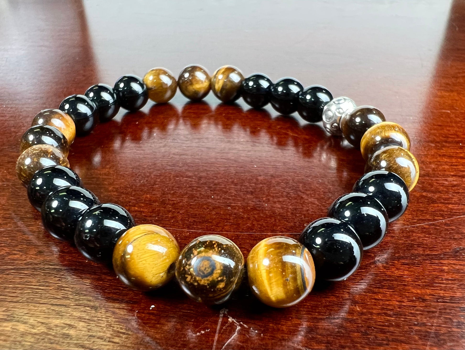 Tiger Eye with brown with Black Onyx 8mm smooth round AAA quality beaded Crystal Stretchy Bracelet. Man’s gift