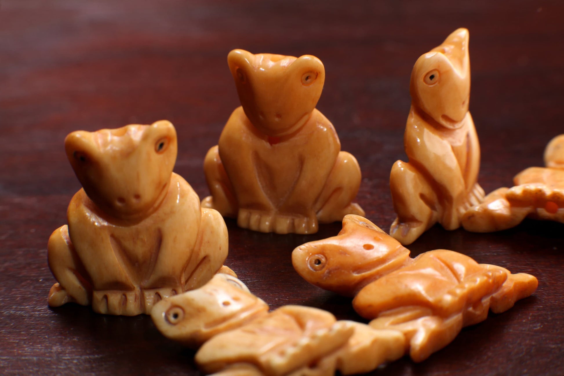 Carved Buffalo Bone Frog, 26x29mm Hand Crafted Double Sided Animal Figurine Drilled Bead, Art Deco