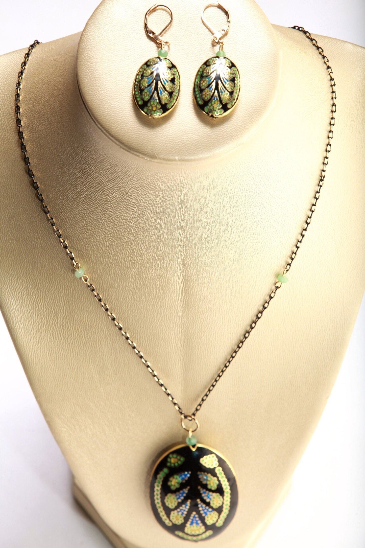 Traditional Cloisonné Pendant Vintage Floral Flowers Focal with Gold Plated Beaded Chain Necklace 23&quot; and matching Leverback Earrings set