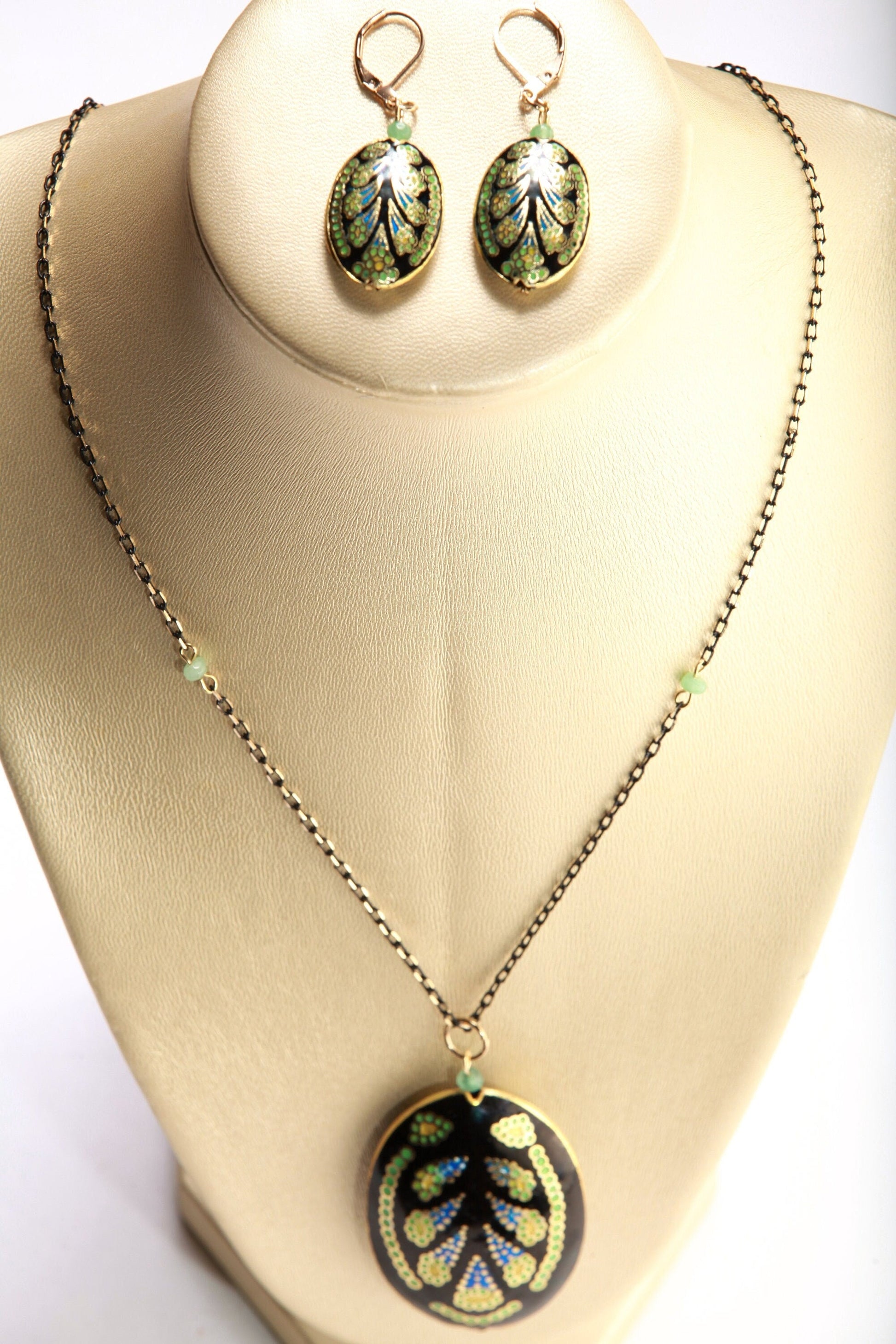 Traditional Cloisonné Pendant Vintage Floral Flowers Focal with Gold Plated Beaded Chain Necklace 23&quot; and matching Leverback Earrings set