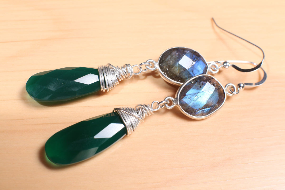 Labradorite Bezel with Dangle Green Onyx 9.5x25mm Wire Wrapped Briolette Teardrop in 925 Sterling Silver lever back earring. Precious gift