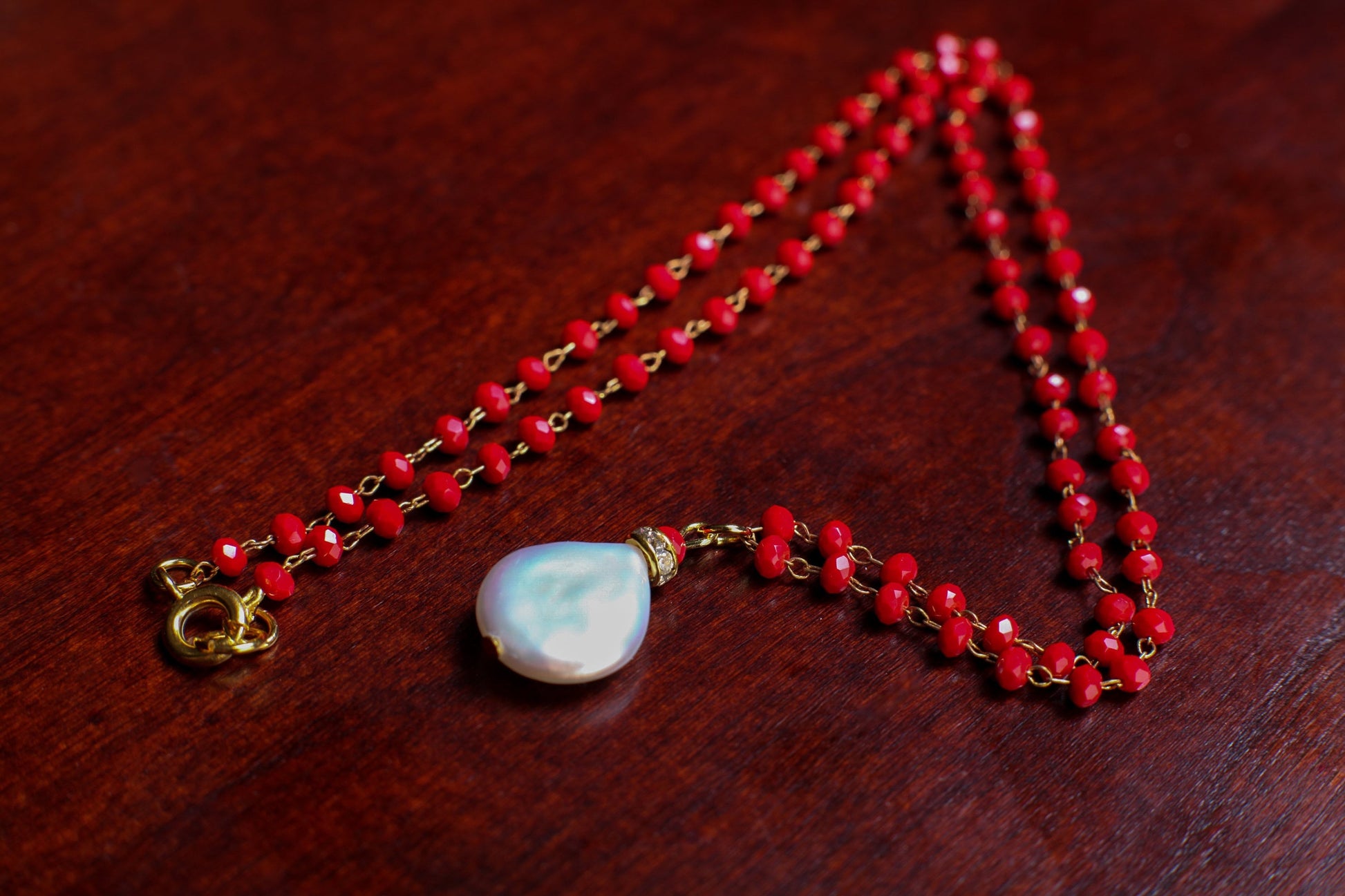 Freshwater Coin Pearl Charm Pendant with Dainty Ruby Red Crystal 3mm Rondelle Wire Wrapped Rosary Chain Gold Necklace
