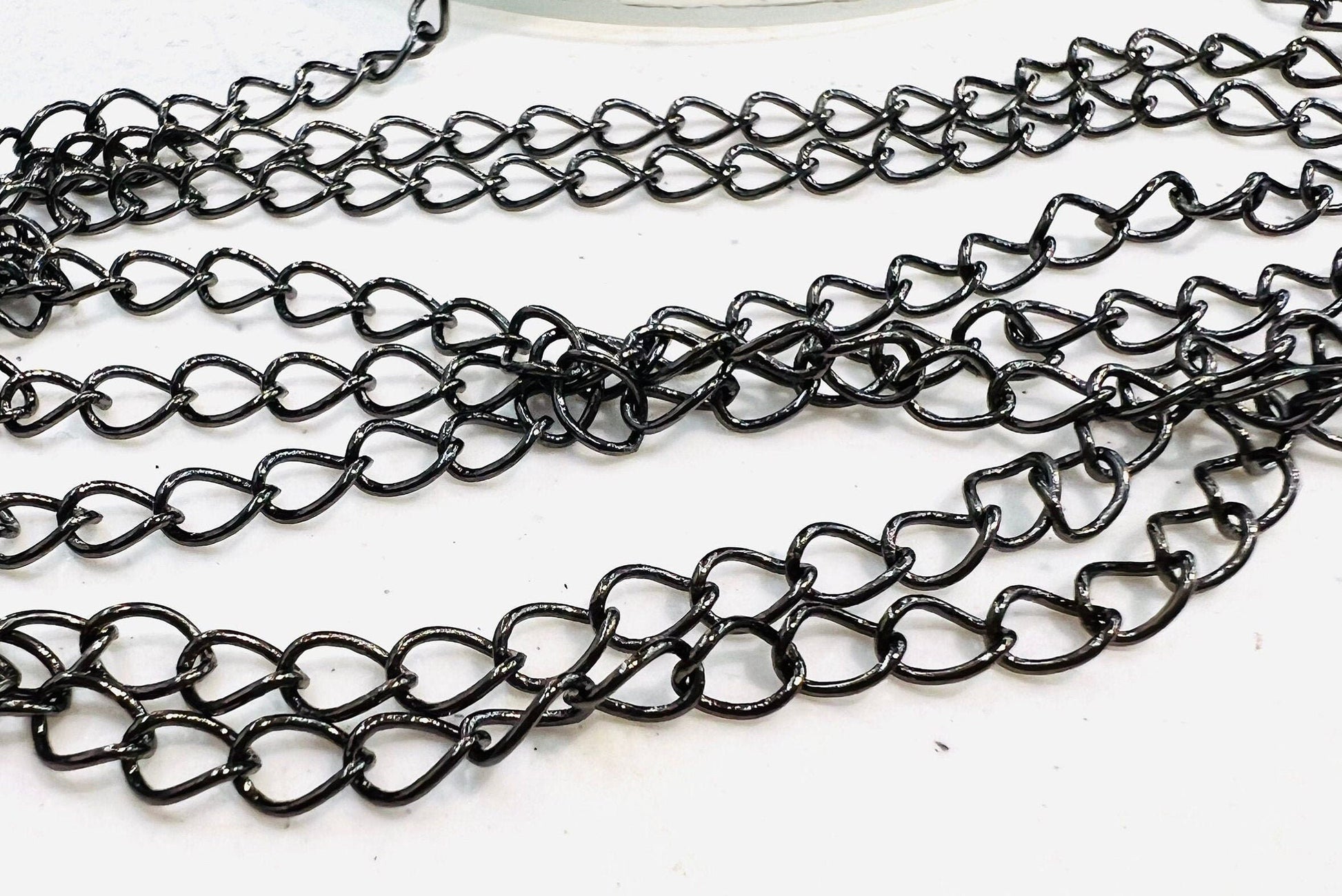 3 feet gunmetal black oxidized chain ,great for extender, jewelry making supplies, wavy cable chain,sell by 1 yard, 36&quot;