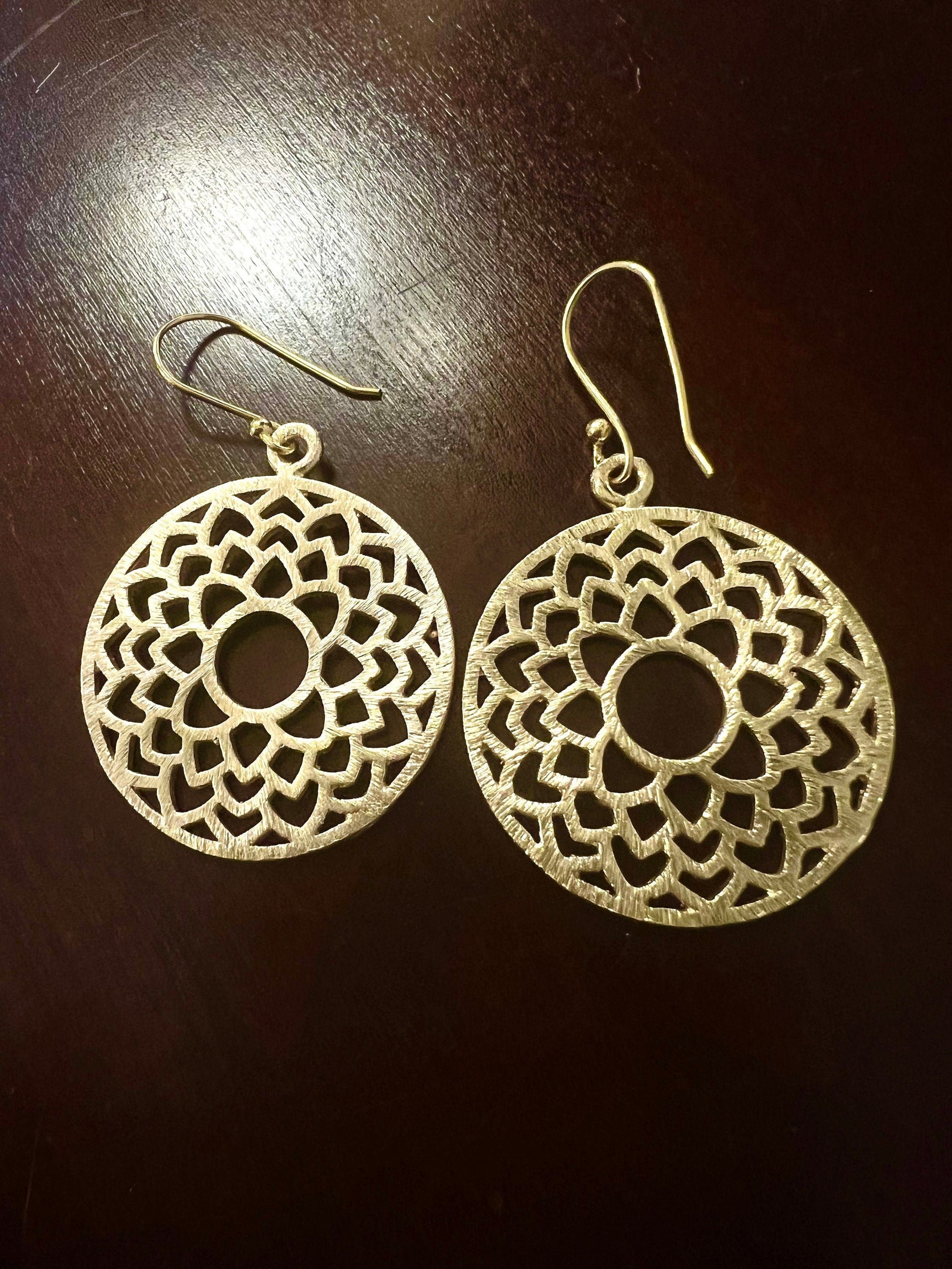 18k Gold Vermeil bali brush gold filigree flower 29mm circle Handmade Earrings, beautiful light yellow gold color medium heavy weight gift