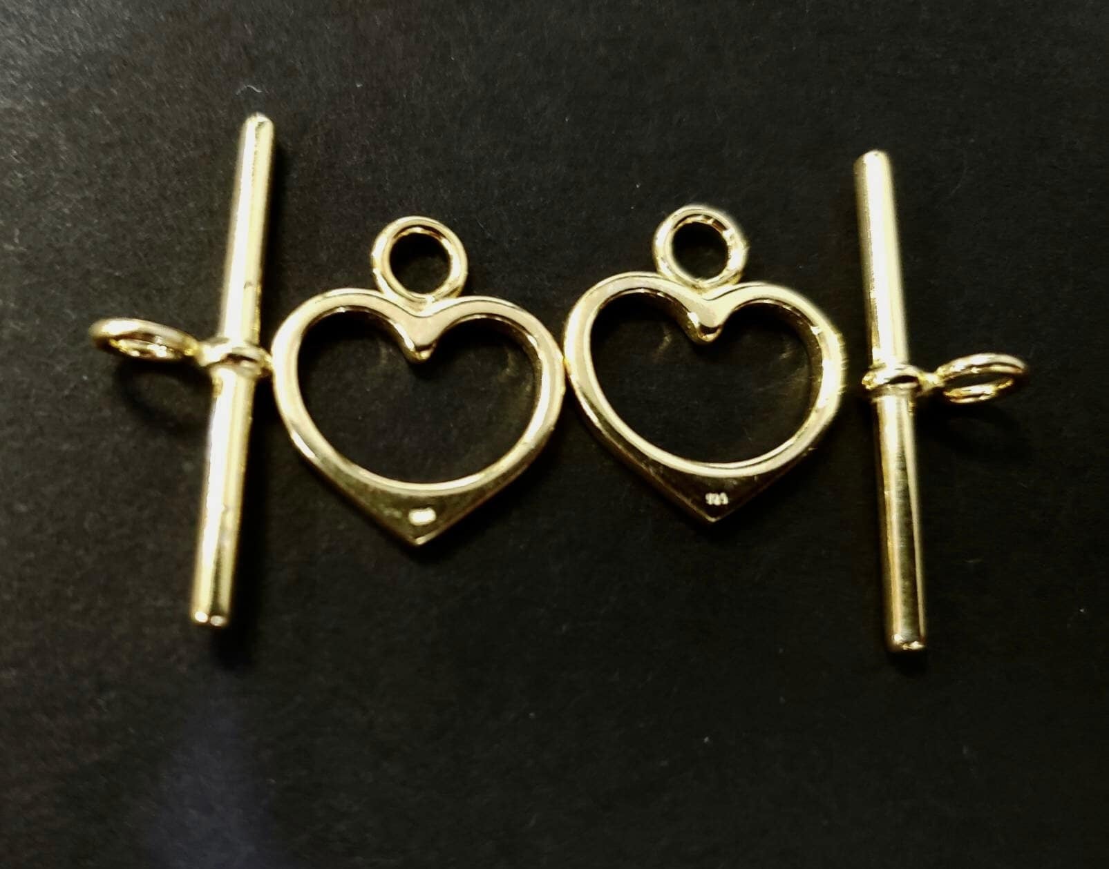 22k gold vermeil 14mm heart toggle clasp. 22k gold over 925 Sterling Silver. 1 set price. 925 stamped , high quality