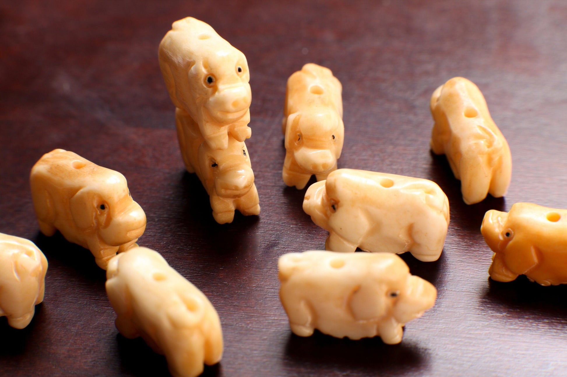 Carved Buffalo Bone Pig, 11-14x20mm, Hand Crafted Animal Figurine Drilled Bead, Art Deco