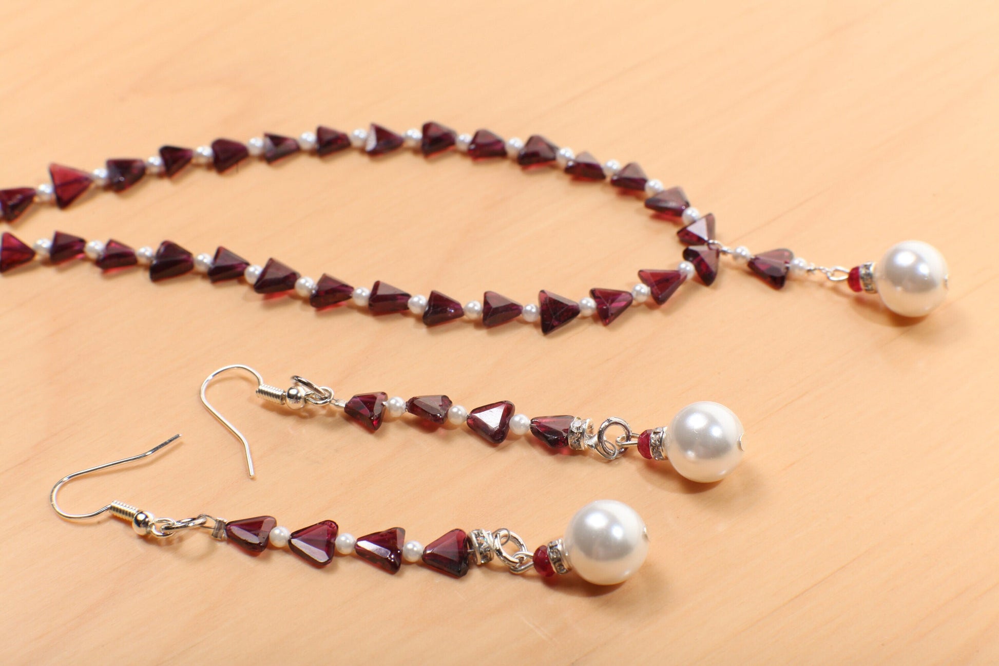 Genuine Garnet triangle shape with 2.5mm Freshwater Pearl Spacers Necklace and Matching Shell Pearl Dangling Earrings Jewelry Set.