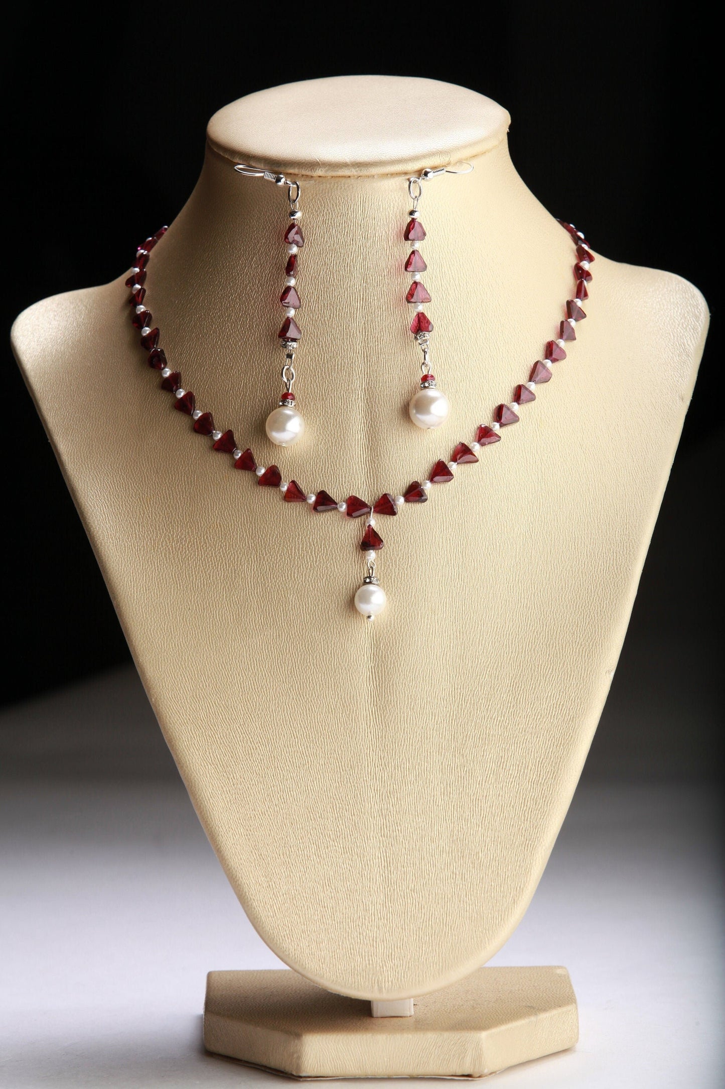 Genuine Garnet triangle shape with 2.5mm Freshwater Pearl Spacers Necklace and Matching Shell Pearl Dangling Earrings Jewelry Set.