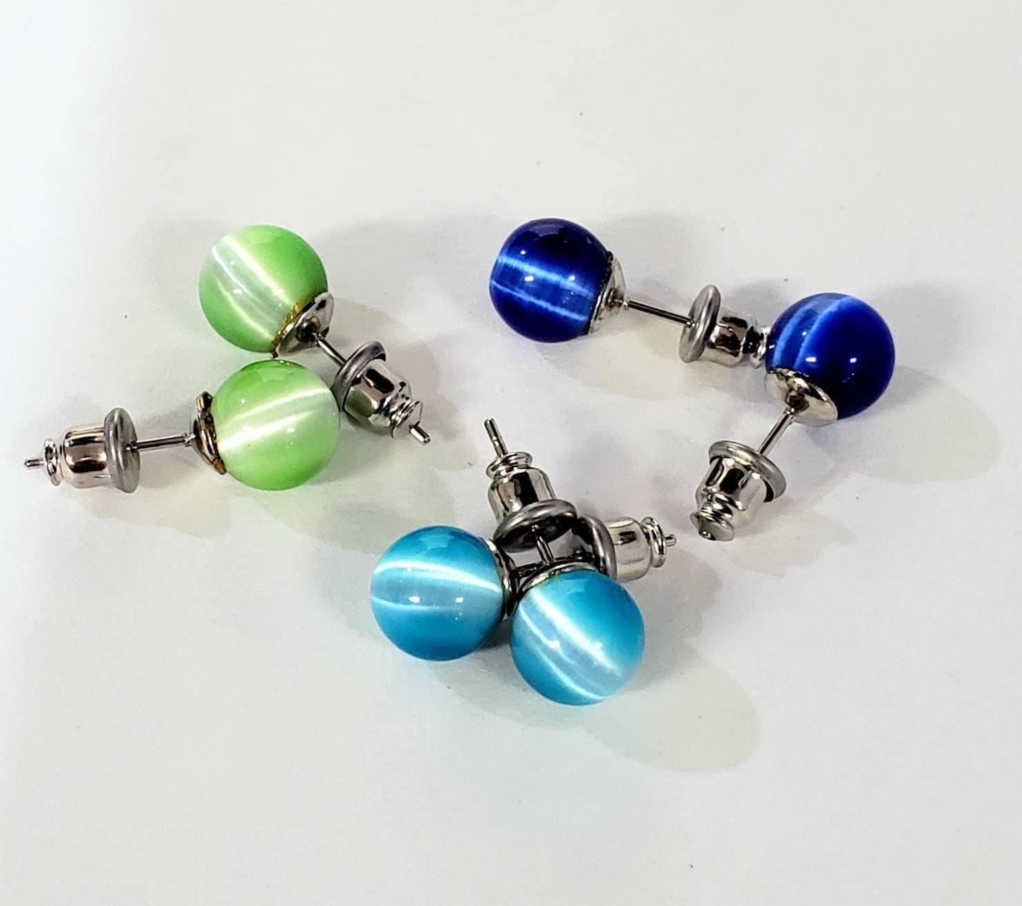 Cat's eye stud earring post 8mm round , earring gift royal blue , green. Aqua blue. 1 pair