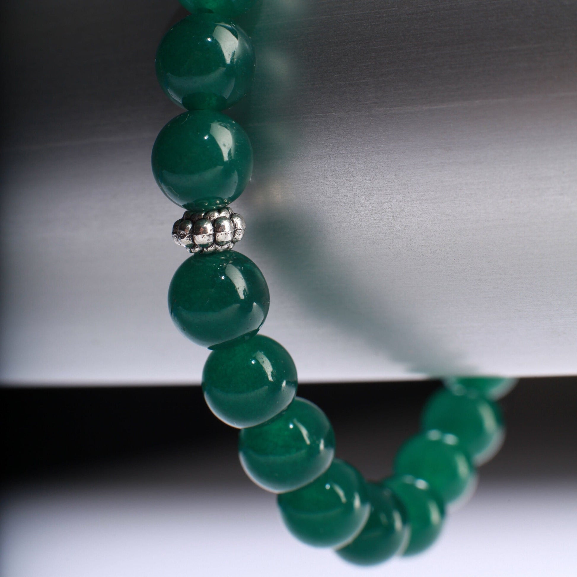 Green Onyx Natural Gemstone 8mm Stretchy Bracelet 6-9.5&quot;, emerald green healing crystal gems.