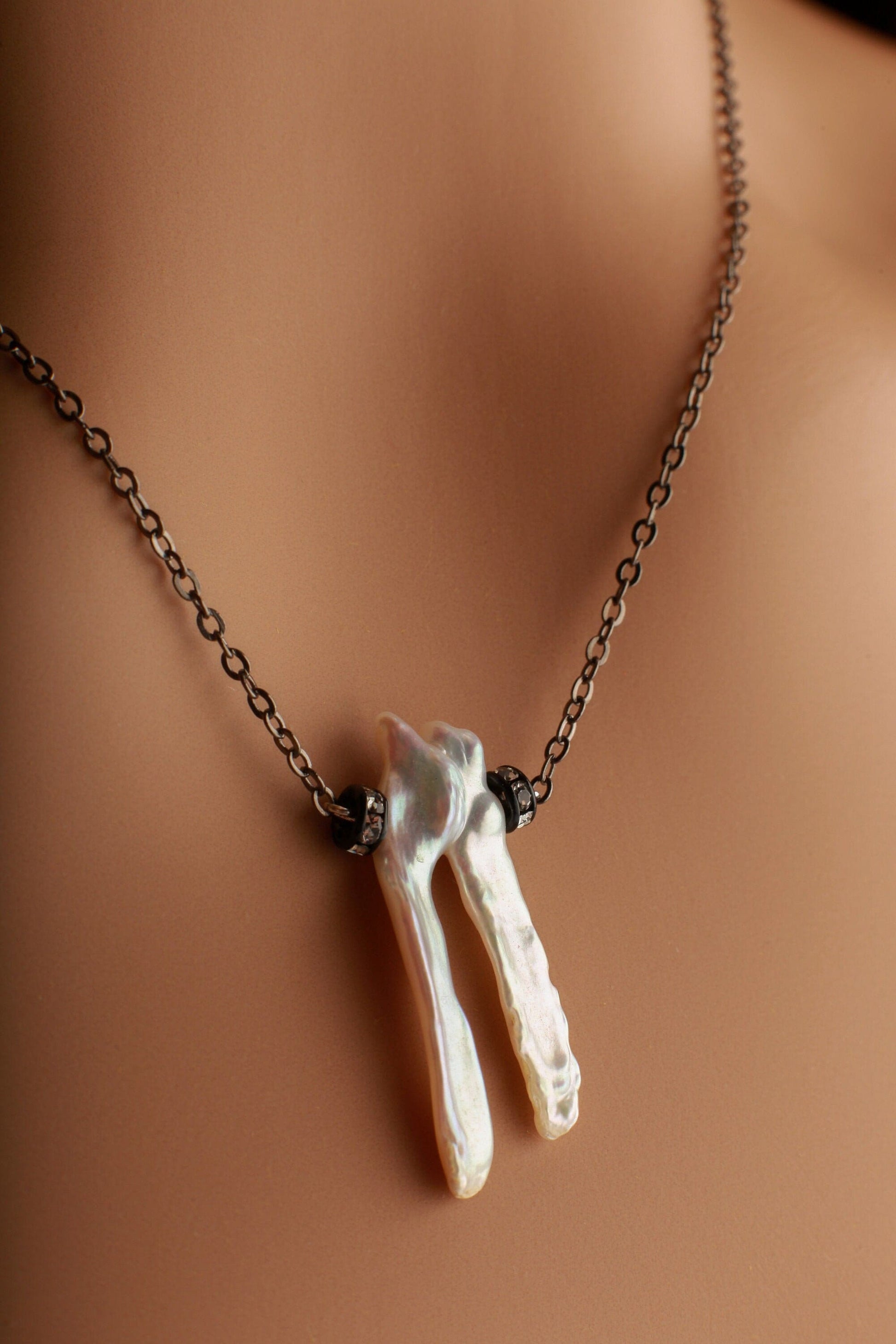 Natural Fresh Water Biwa Stick Pearl and Rhinestone Diamond Pendant, Black Oxidized Silver Chain, Extendable Chain Necklace