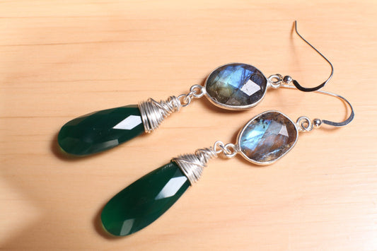 Labradorite Bezel with Dangle Green Onyx 9.5x25mm Wire Wrapped Briolette Teardrop in 925 Sterling Silver lever back earring. Precious gift