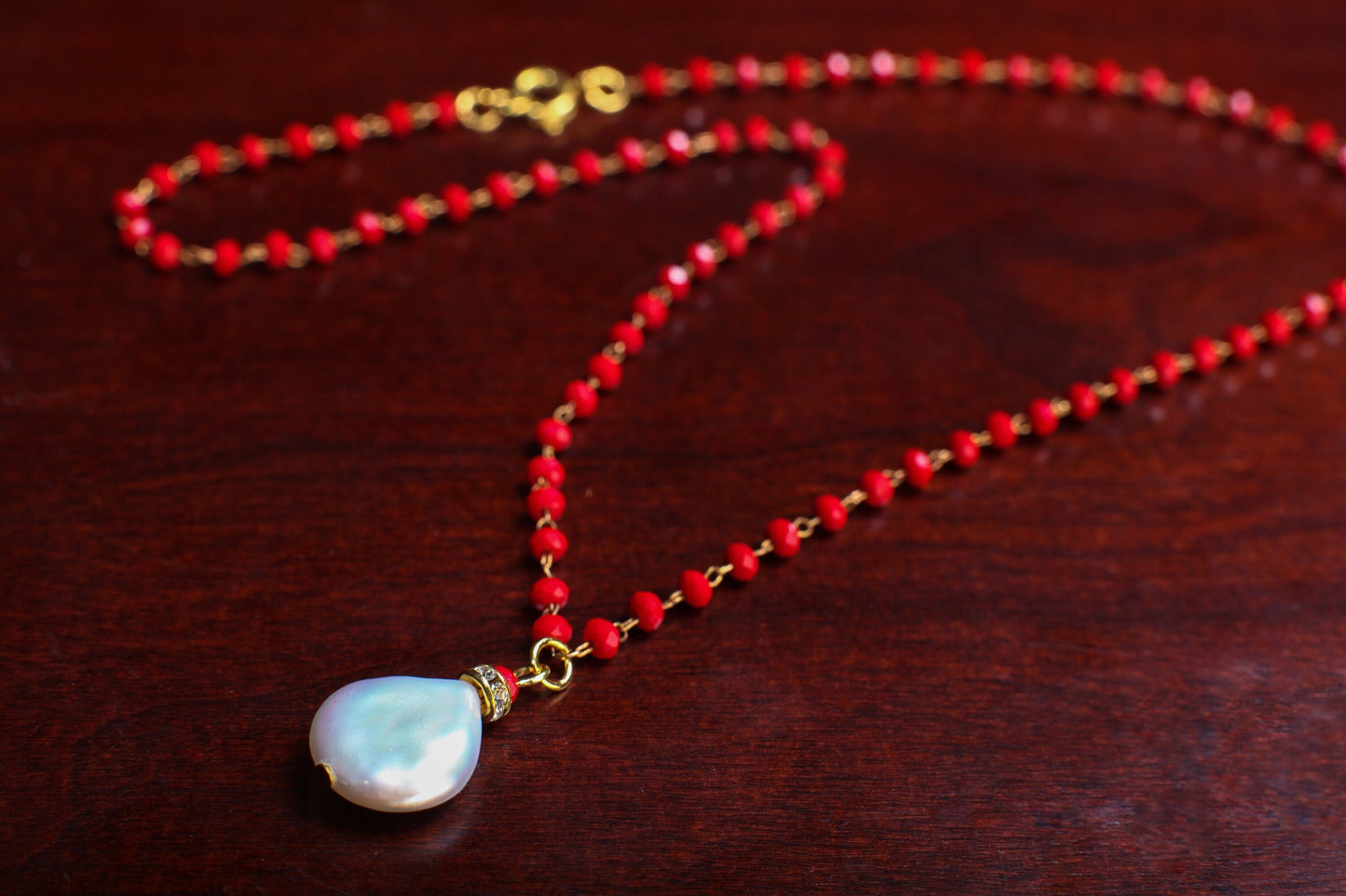Freshwater Coin Pearl Charm Pendant with Dainty Ruby Red Crystal 3mm Rondelle Wire Wrapped Rosary Chain Gold Necklace