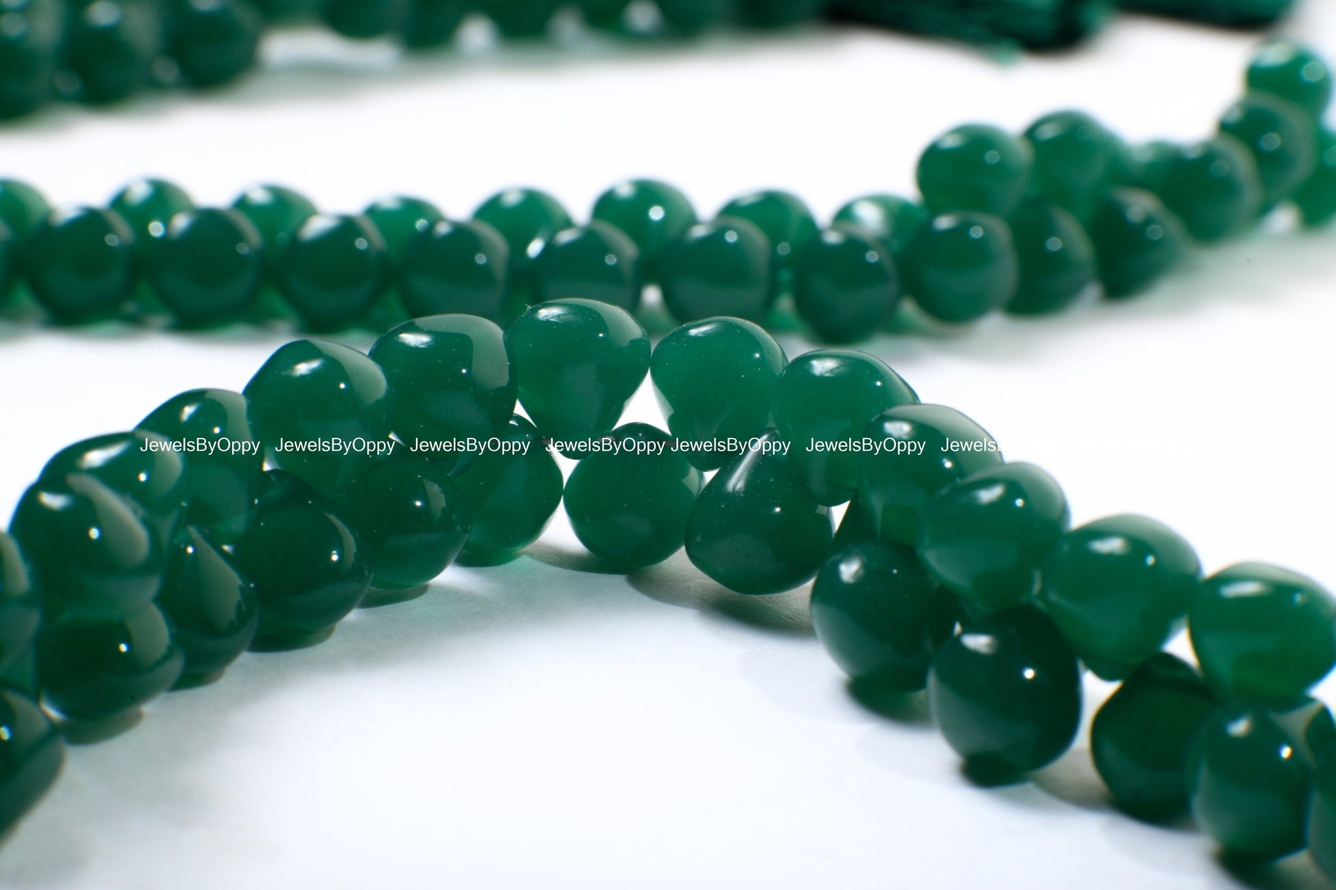 Natural Green Onyx Onion Drop, Dark Emerald Green 8.5-9mm Onion Briolette smooth Drop Jewelry Gemstone