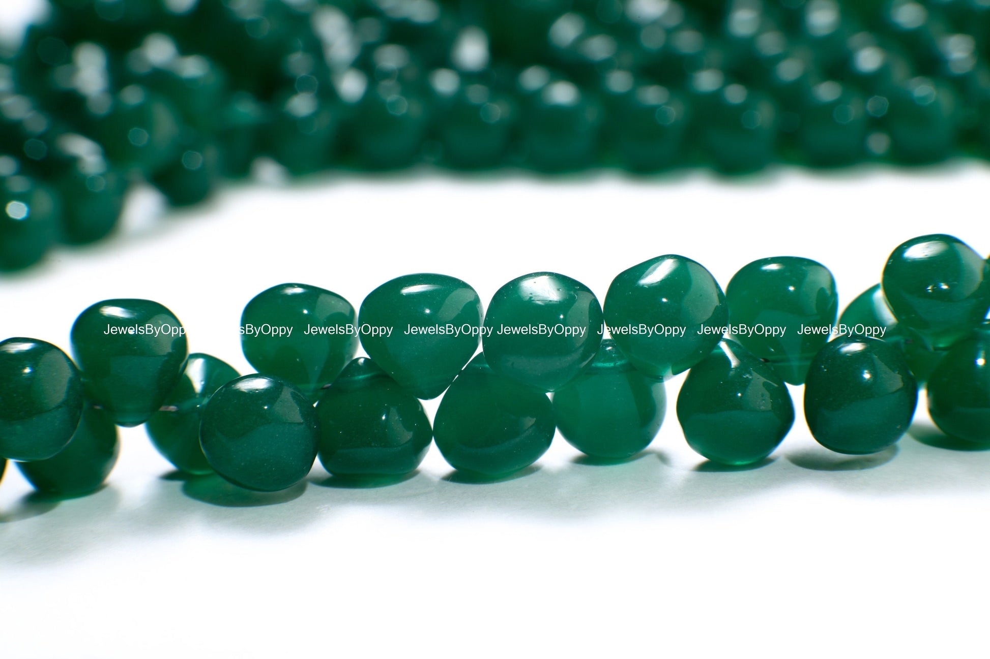 Natural Green Onyx Onion Drop, Dark Emerald Green 8.5-9mm Onion Briolette smooth Drop Jewelry Gemstone