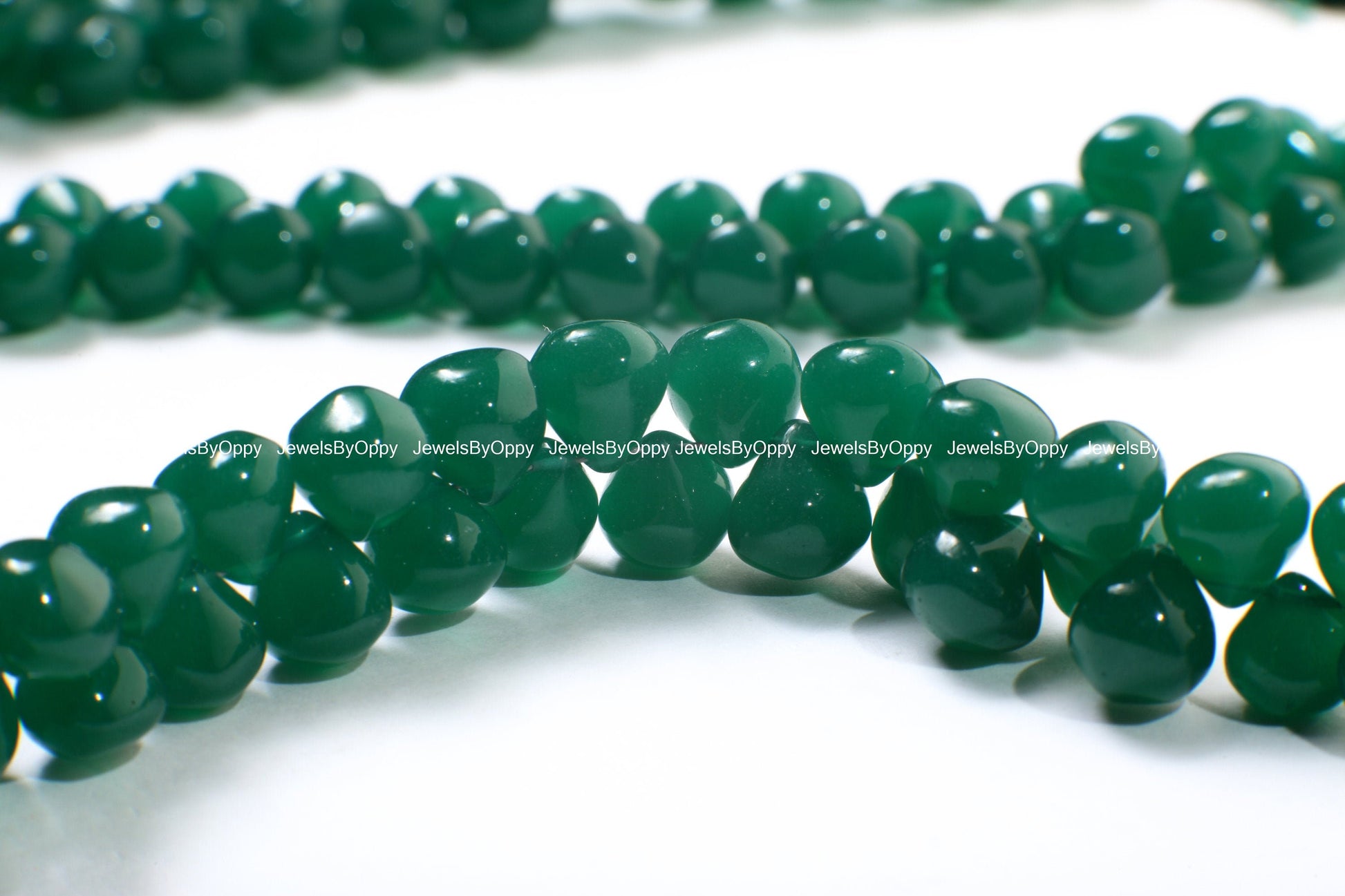 Natural Green Onyx Onion Drop, Dark Emerald Green 8.5-9mm Onion Briolette smooth Drop Jewelry Gemstone