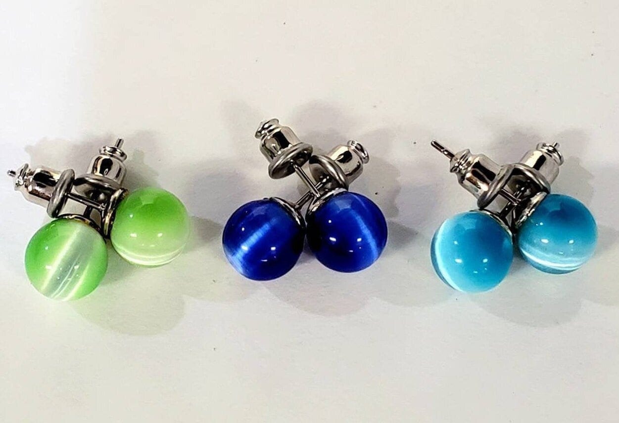 Cat&#39;s eye stud earring post 8mm round , earring gift royal blue , green. Aqua blue. 1 pair