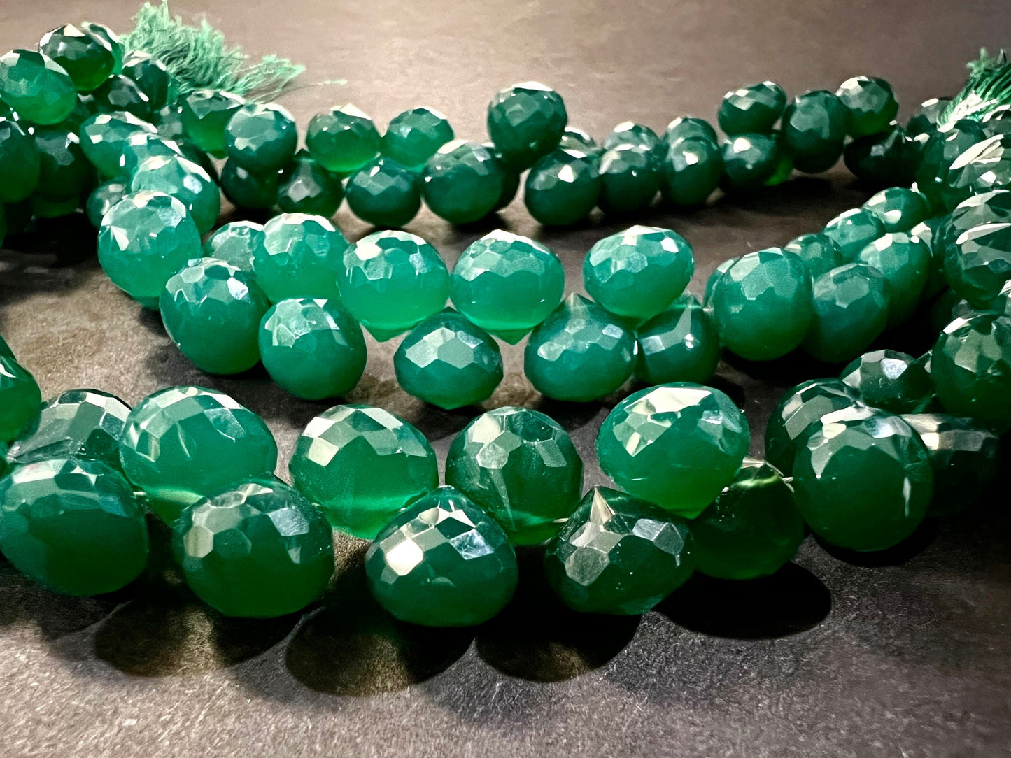 Natural Green Onyx Onion Drop, Dark Emerald Green color 8.5-9.5mm Onion Briolette smooth Drop Jewelry Gemstone