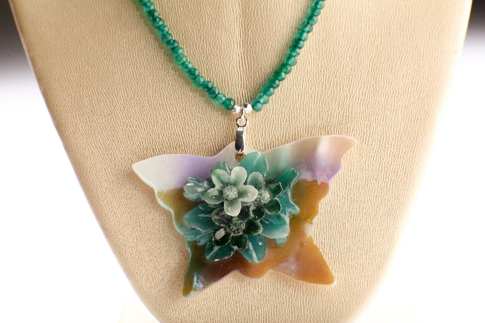 Green Onyx Rondelle Necklace with Natural Shell Mother of Pearl Butterfly Handcrafted Green Agate Flowers, Vintage, Gift 18" Necklace