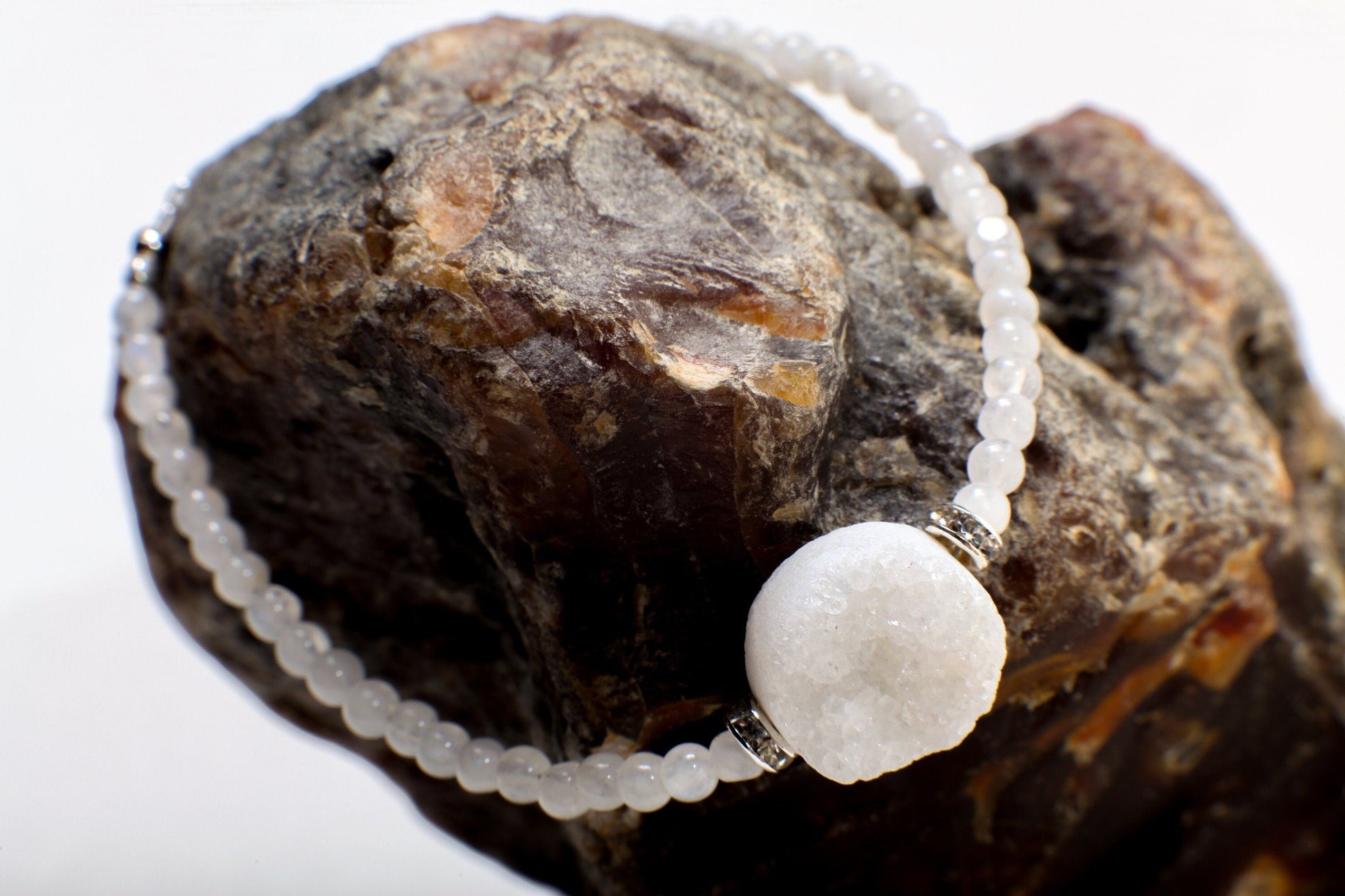 Moonstone smooth round 4mm with natural Geod Drusy white center piece Bracelet in 925 Sterling Silver Chain and Clasp,