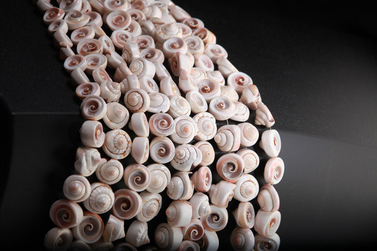 Natural Graduated Sea Shell 15.75" Strand Graduated 15 to 20mm