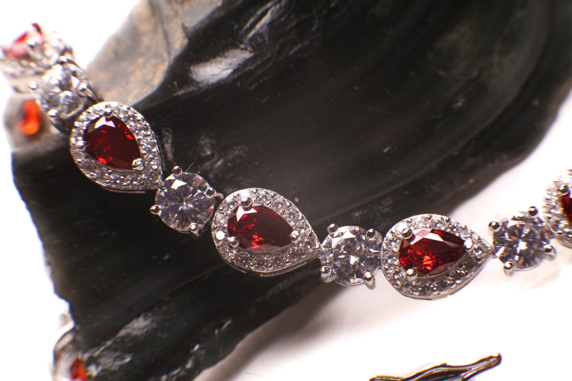 Garnet Teardrop shape Prong Setting CZ Diamond 925 Sterling Silver Tennis Bracelet with double Safety Lock 7.5"