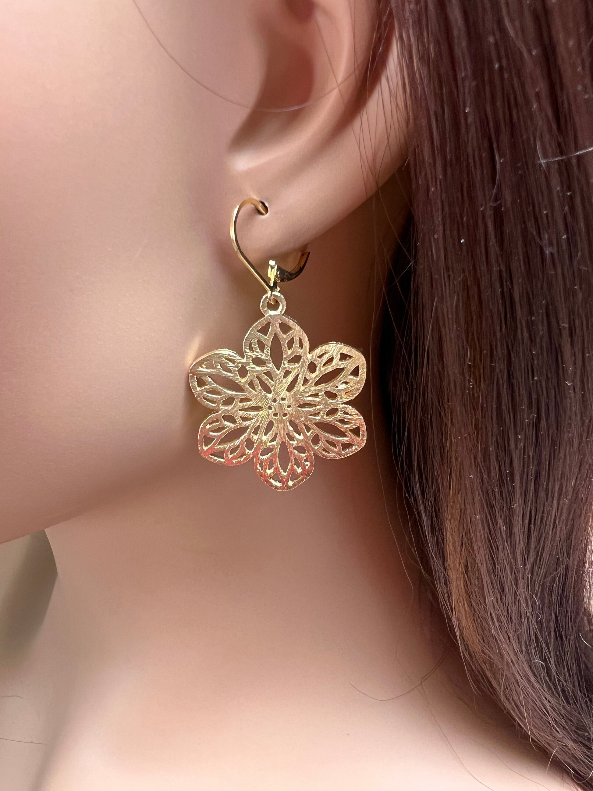 18k Gold Vermeil Bali brush gold Filigree flower 28x35mm Handmade Leverback Earrings, beautiful light yellow gold color Earrings, gift