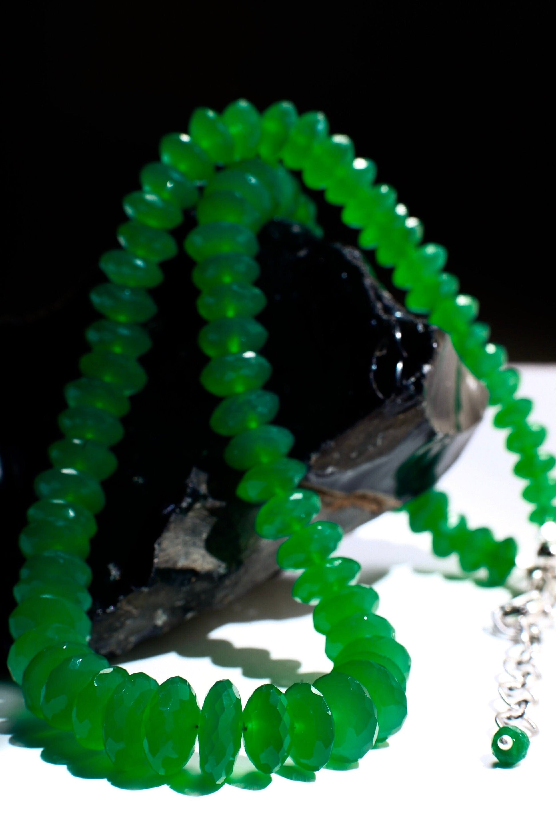Green Onyx German cut Graduated Faceted natural gemstone Necklace, very beautiful one of a kind rare cut necklace