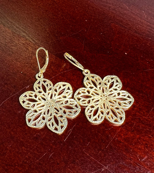 18k Gold Vermeil Bali brush gold Filigree flower 28x35mm Handmade Leverback Earrings, beautiful light yellow gold color Earrings, gift