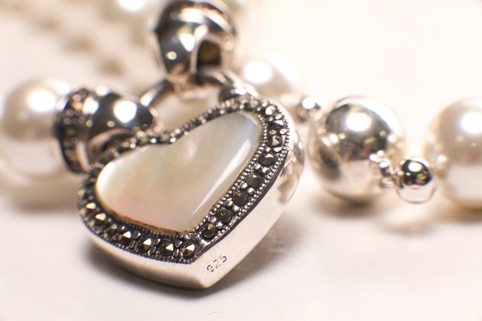 Vintage Marcasite 925 Sterling Silver Focal Double sided Mother of Pearl Black Onyx 25x30mm Heart Pendant 12mm South Seashell Pearl necklace