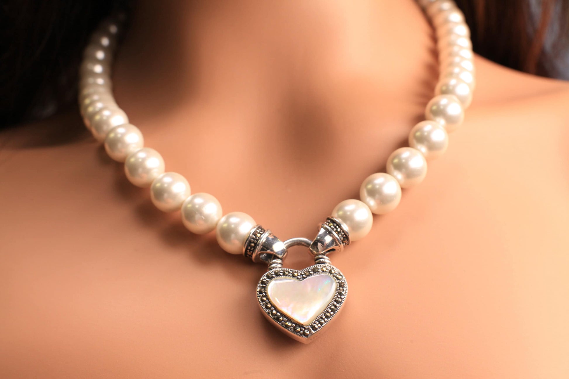 Vintage Marcasite 925 Sterling Silver Focal Double sided Mother of Pearl Black Onyx 25x30mm Heart Pendant 12mm South Seashell Pearl necklace